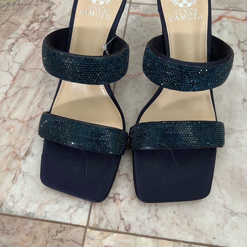 Vince Camuto hard to find fabulous Navy Crystal heels 71/2
